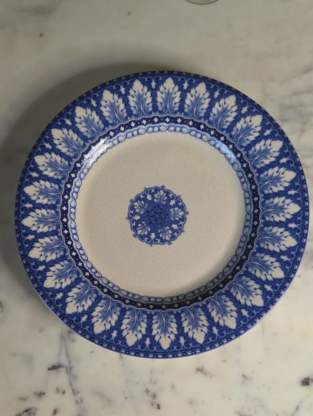 Vintage Williams-Sonoma Heirloom Royal Acanthus Leaf Dinner Plates Set of 2 RARE